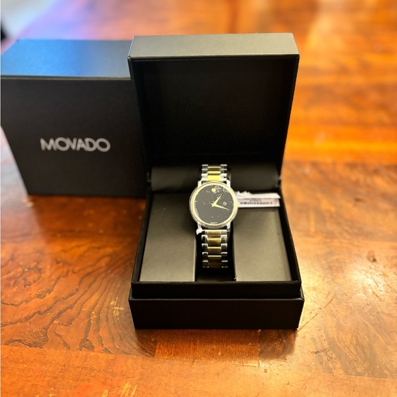 New authentic Movado Men's Two-Tone Watch! - Picture 6 of 6